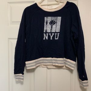 NYU women’s sweatshirt